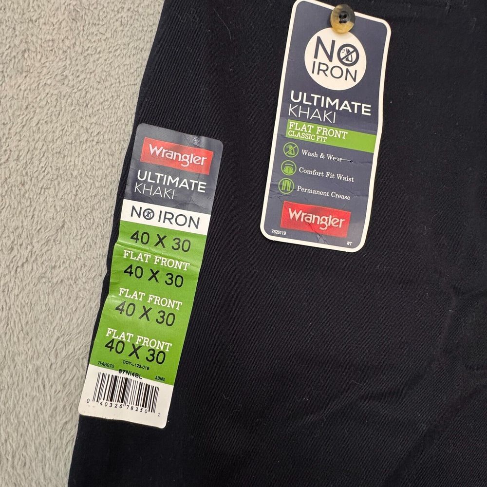 NWT Wrangler Ultimate Khaki Navy Blue Men's Size 40 x 30‎ Invisible Flex - Picture 8 of 9